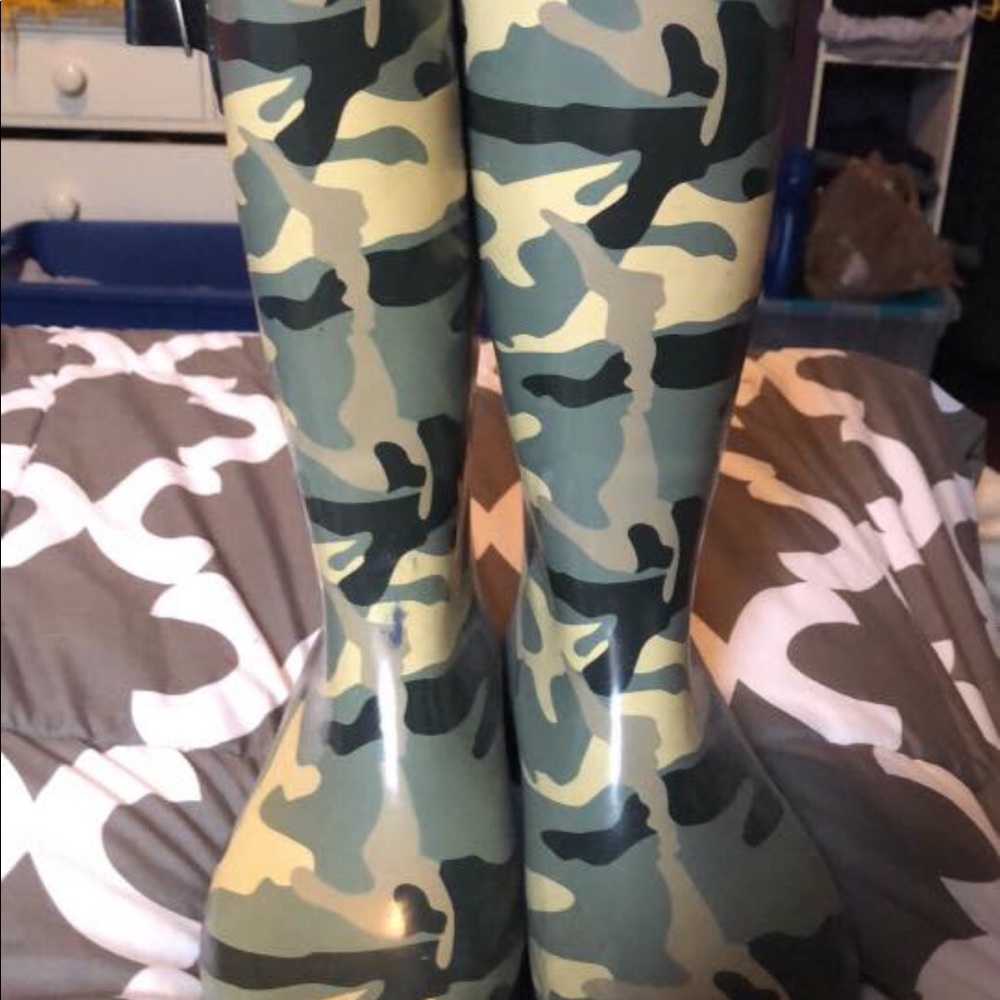 Rain boots